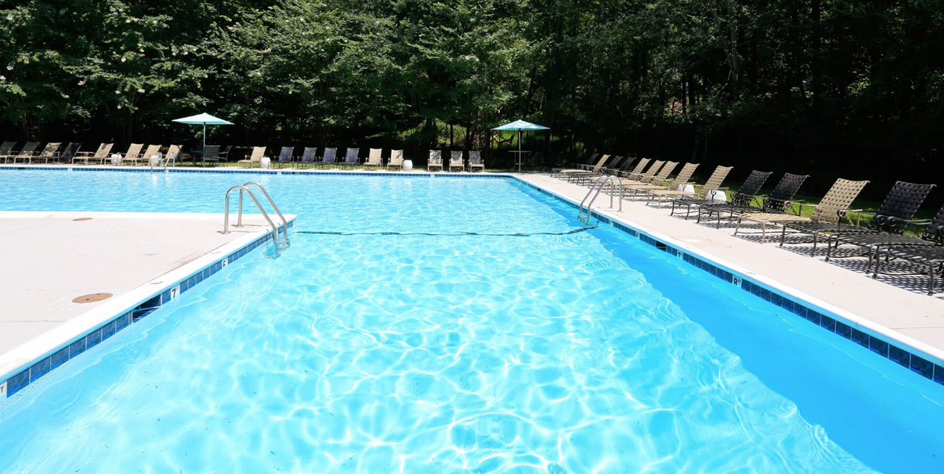Elliot Grove Pool
