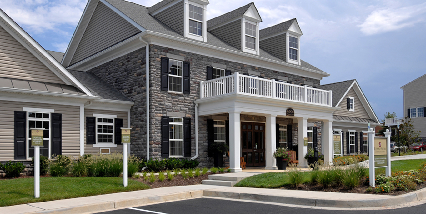 Belmont Station clubhouse