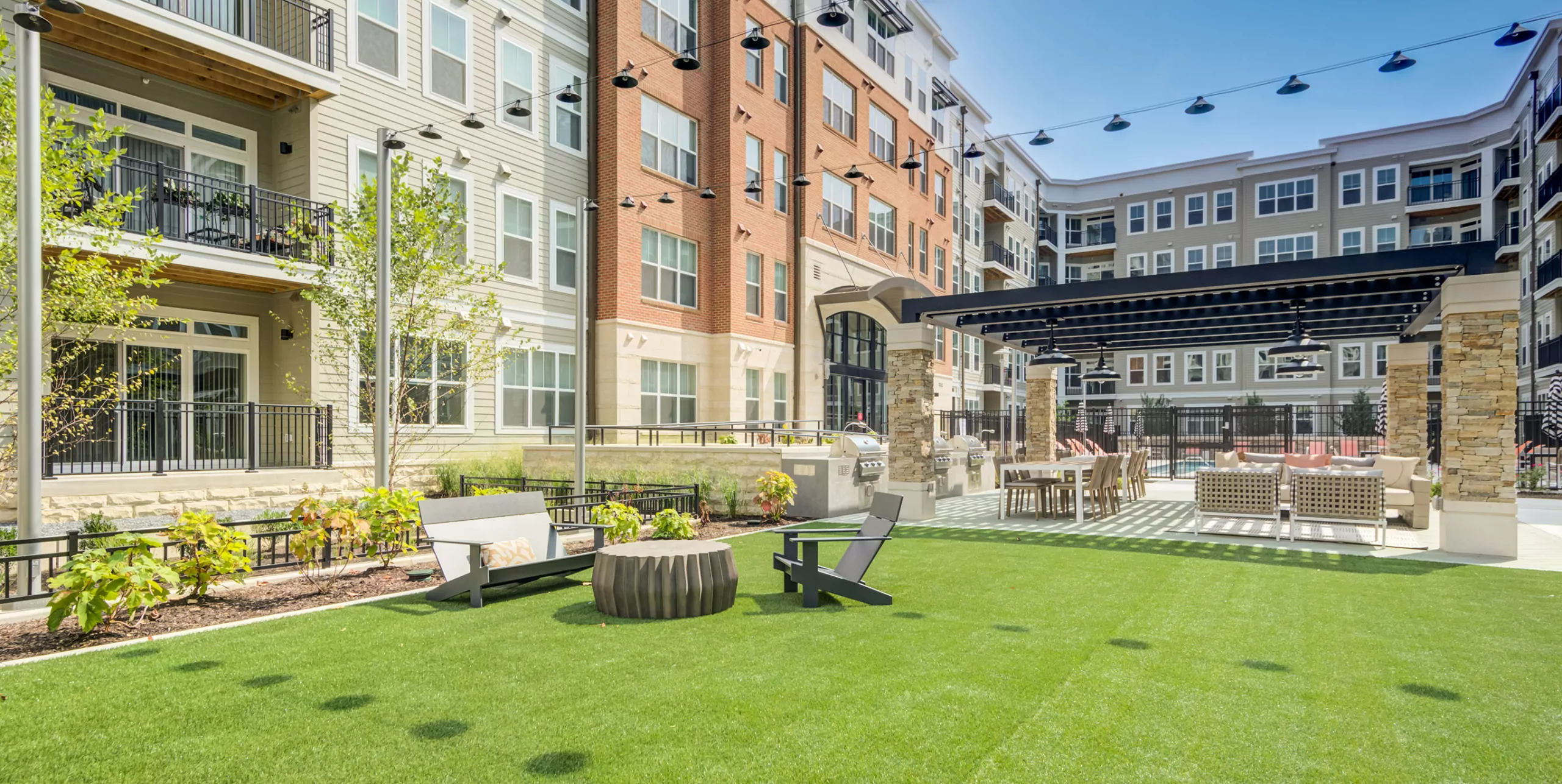 Bristol Court Outdoor area